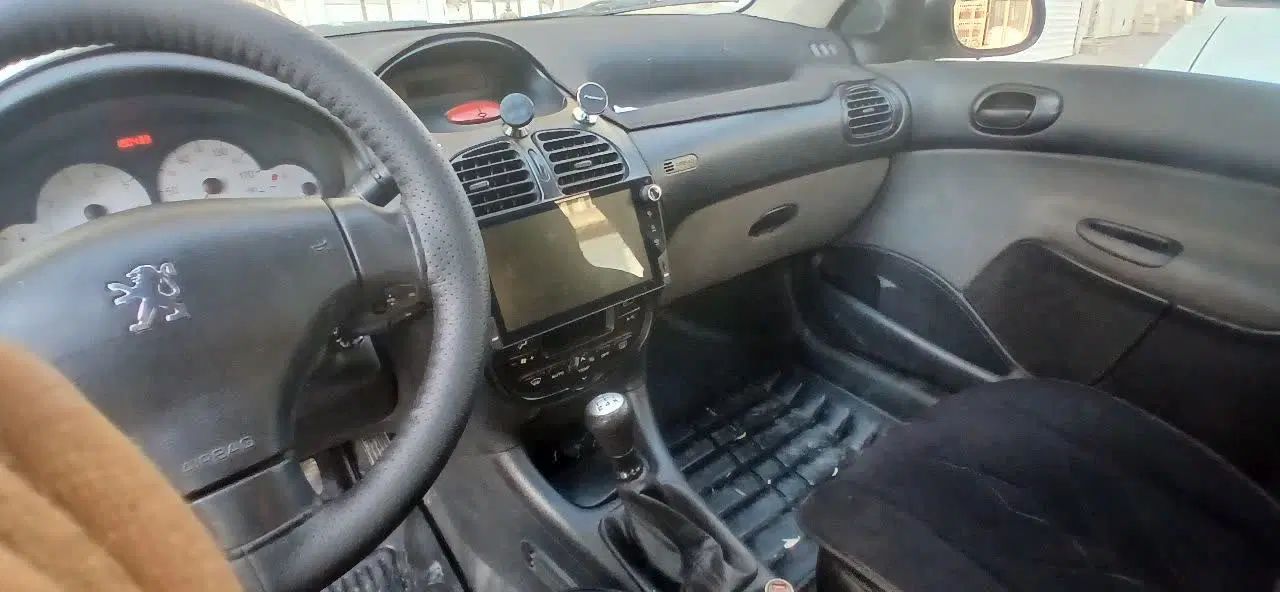 پژو ۲۰۶ صندوق دار v8 - 1390