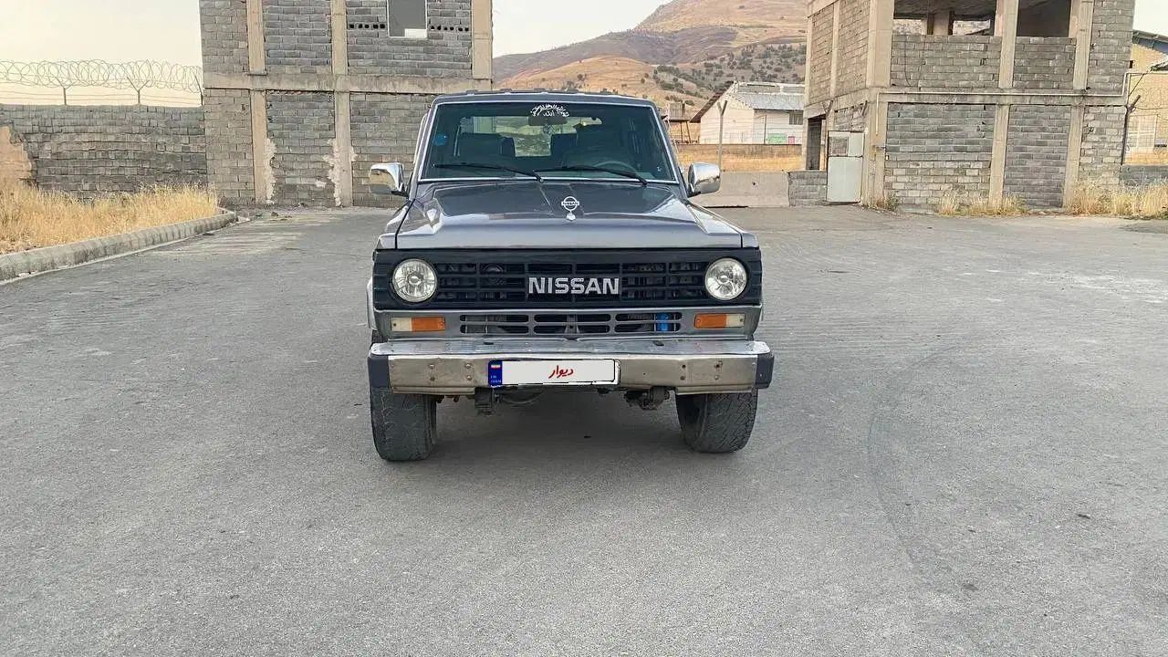 نیسان پاترول دو درب دنده‌ای - 1991