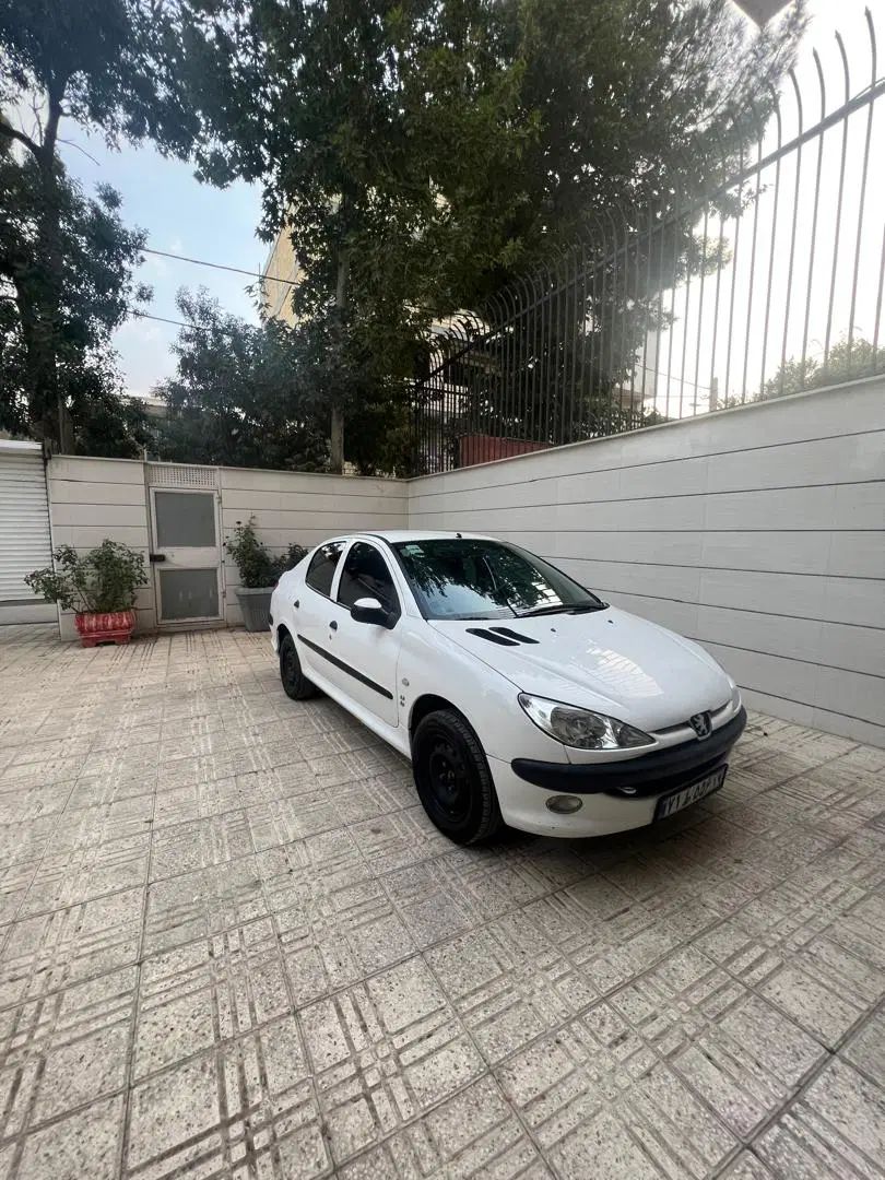 پژو ۲۰۶ صندوق دار v8 - 1395