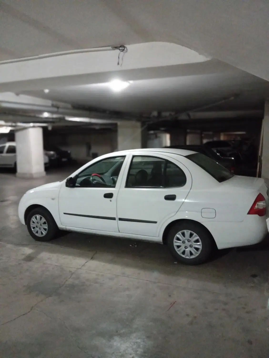 تیبا صندوق دار EX - 1395