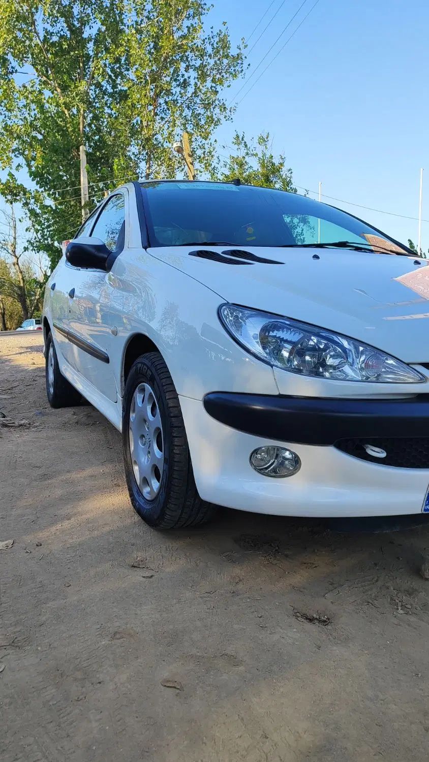 پژو ۲۰۶ صندوق دار v8 - 1395