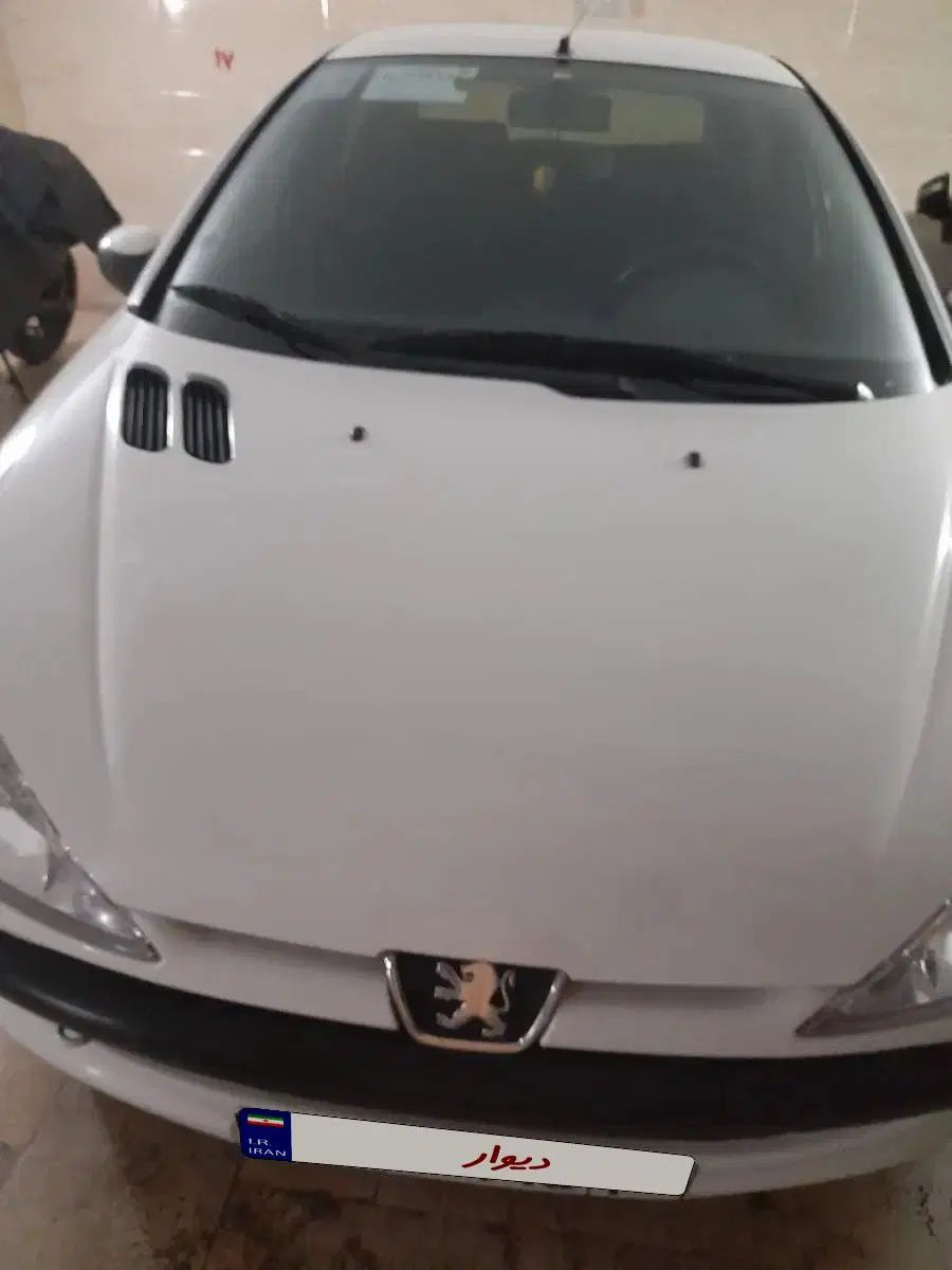 پژو ۲۰۶ صندوق دار v8 - 1396