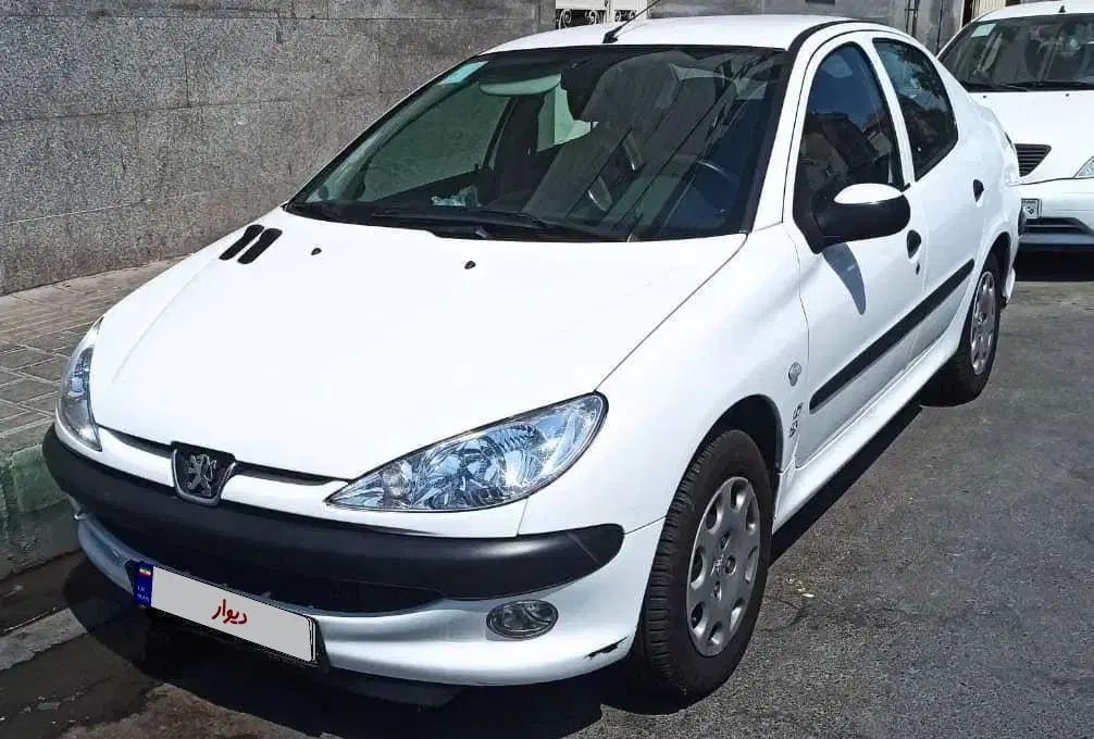 پژو ۲۰۶ صندوق دار v8 - 1397