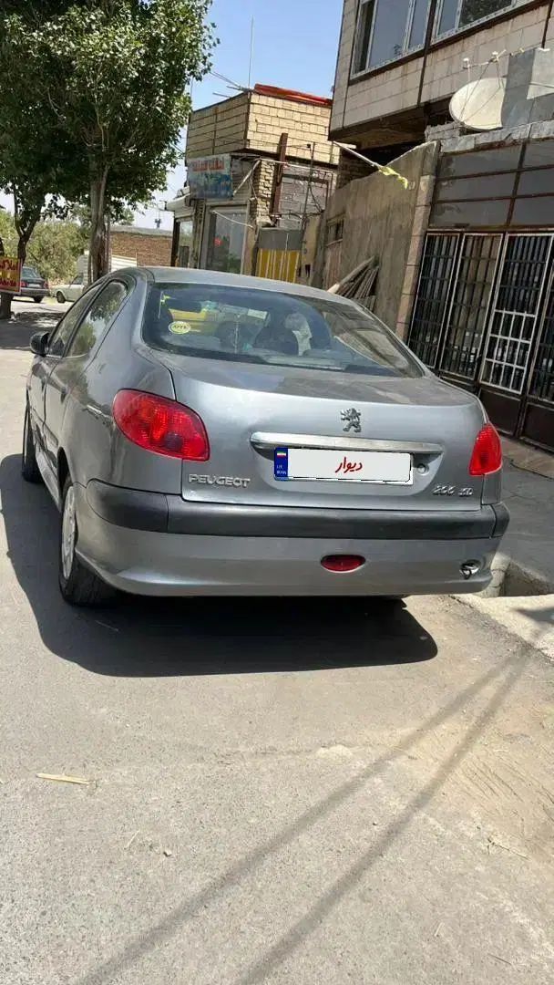پژو ۲۰۶ صندوق دار v8 - 1390