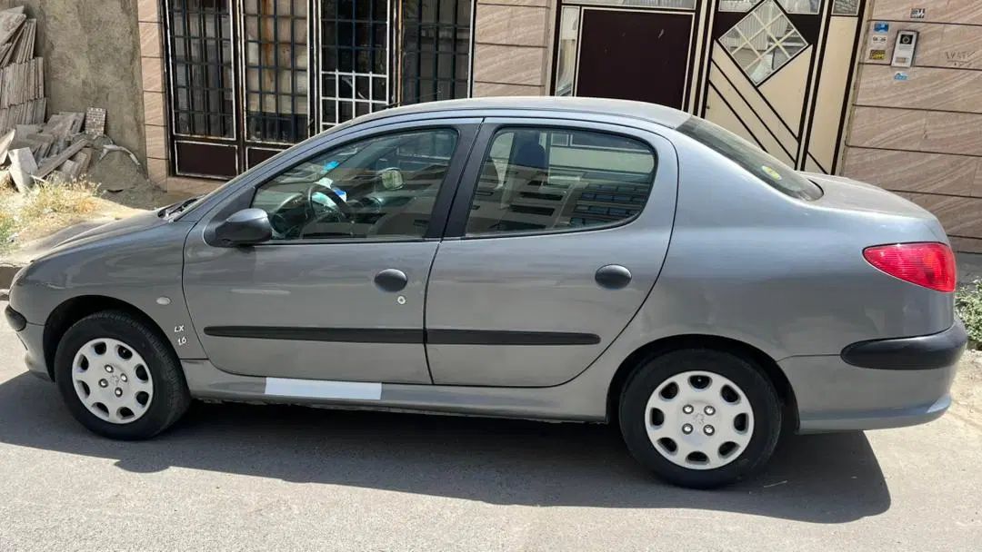پژو ۲۰۶ صندوق دار v8 - 1390