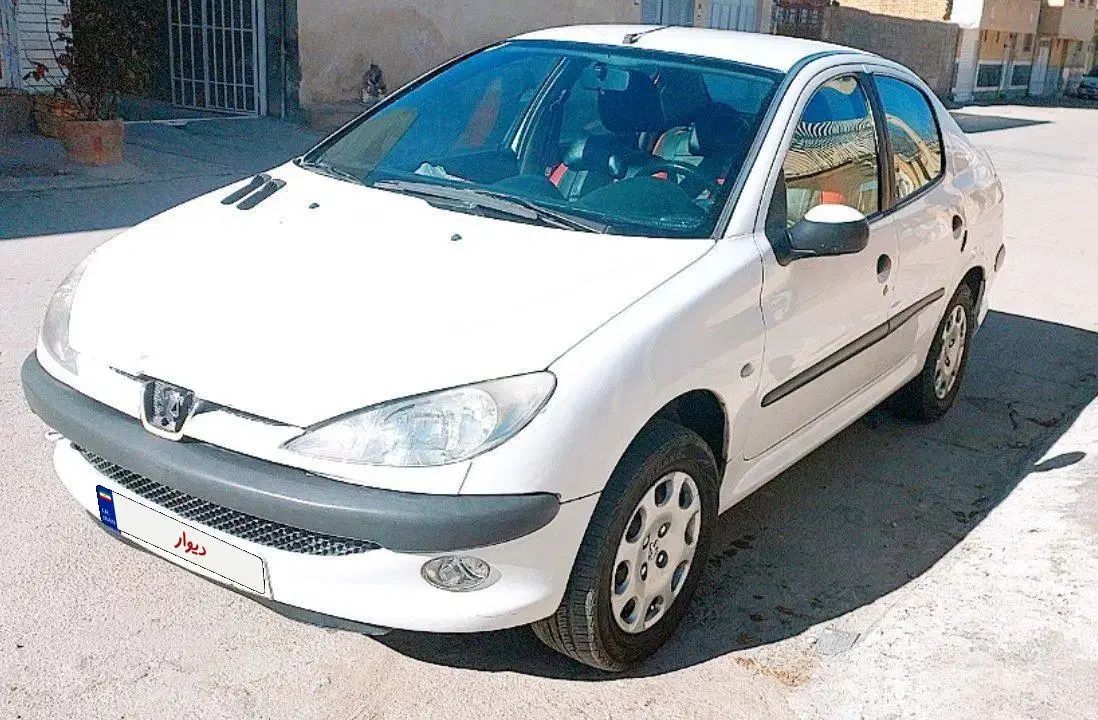 پژو ۲۰۶ صندوق دار v8 - 1390
