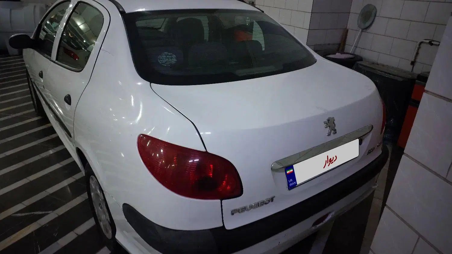 پژو ۲۰۶ صندوق دار v8 - 1397