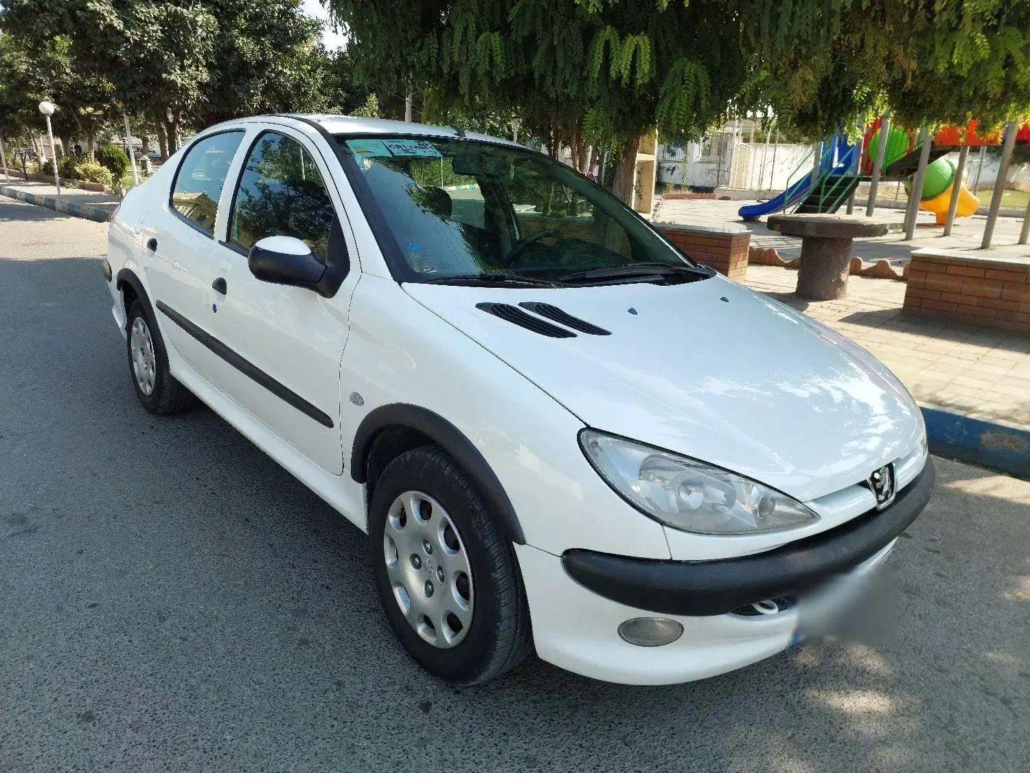 پژو ۲۰۶ صندوق دار v8 - 1395