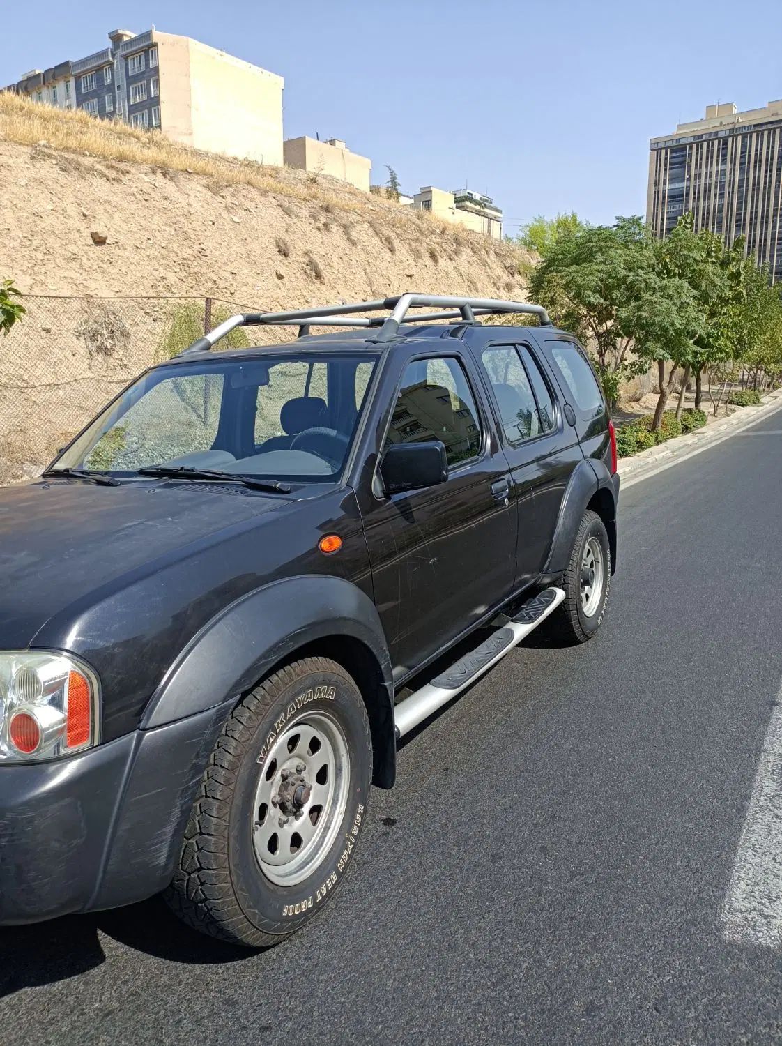 نیسان رونیز دنده‌ای - 1382