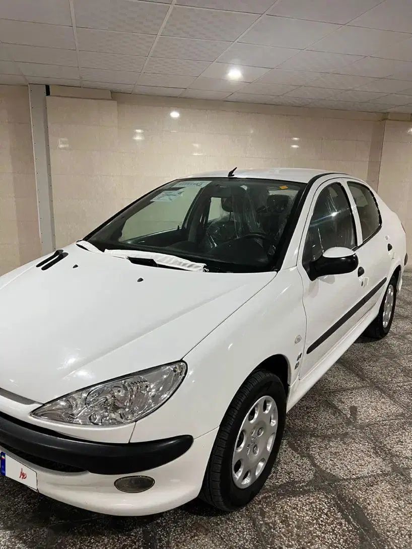 پژو ۲۰۶ صندوق دار v8 - 1396