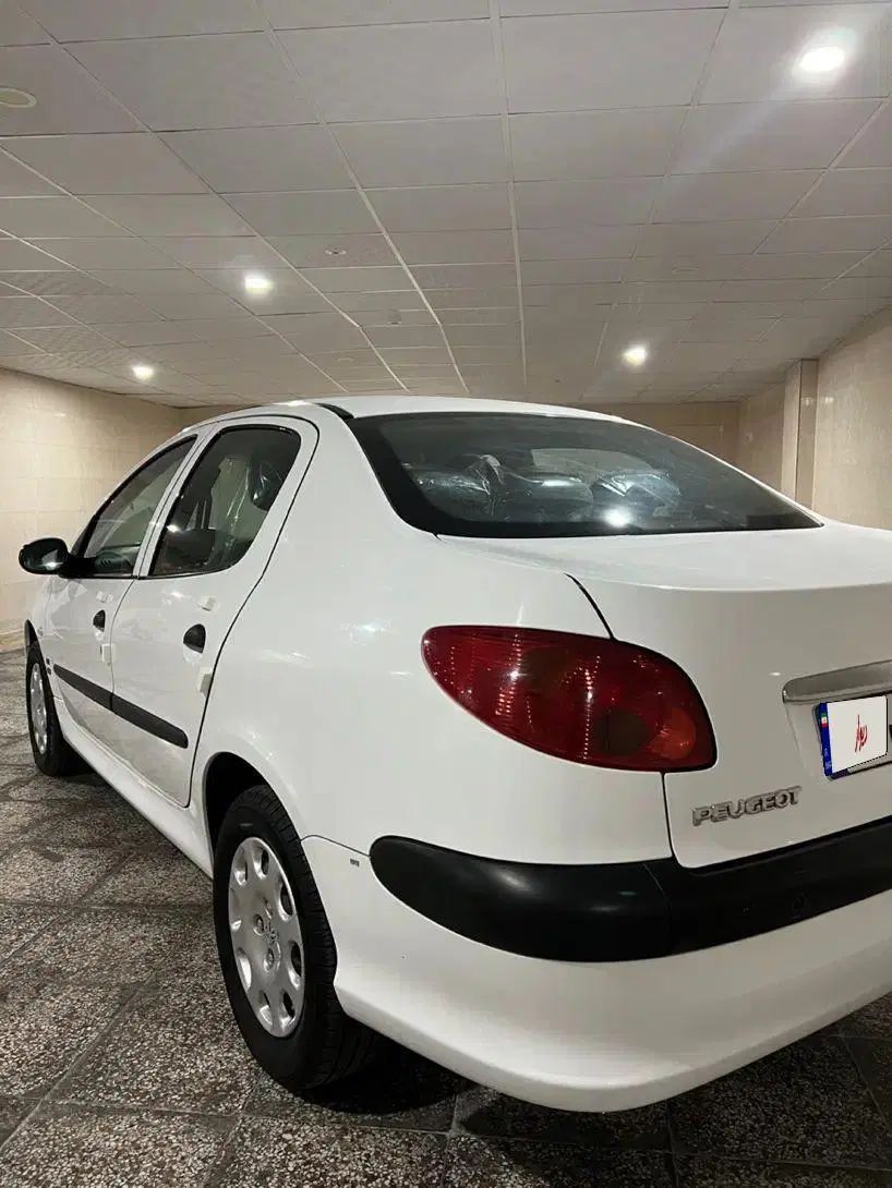پژو ۲۰۶ صندوق دار v8 - 1396