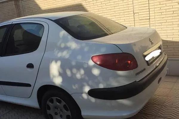 پژو ۲۰۶ صندوق دار v8 - 1390