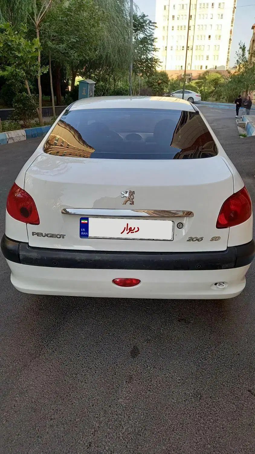 پژو ۲۰۶ صندوق دار v8 - 1395