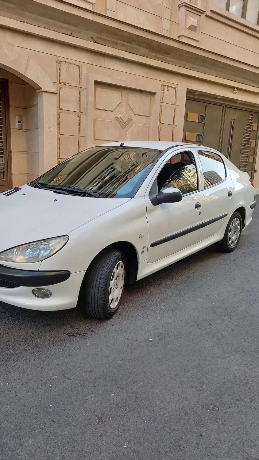 پژو ۲۰۶ صندوق دار v8 - 1395