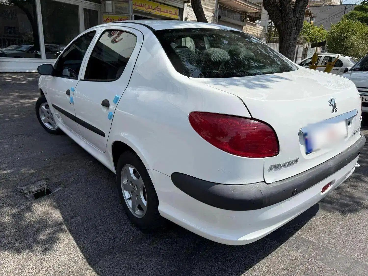پژو ۲۰۶ صندوق دار v8 - 1397