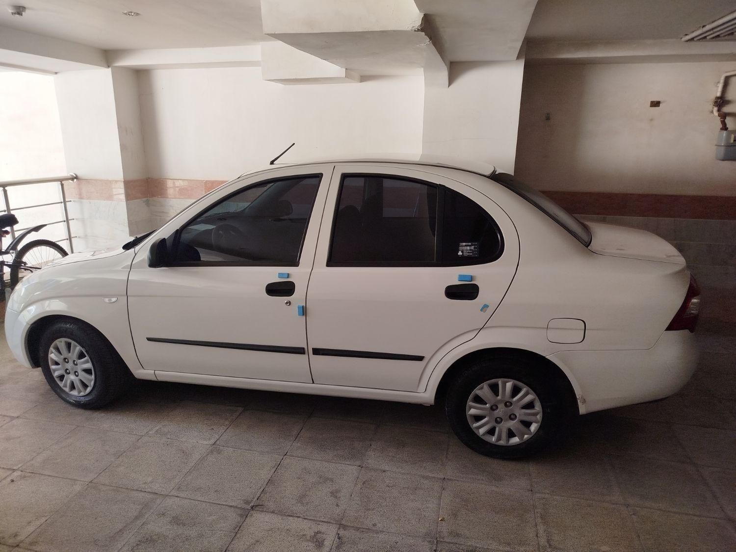 تیبا صندوق دار SX - 1400