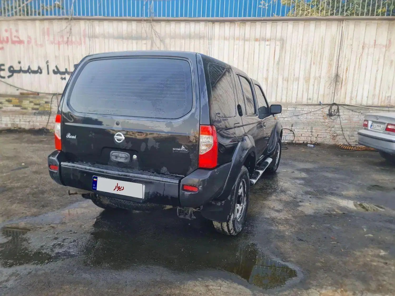 نیسان رونیز دنده‌ای - 1386