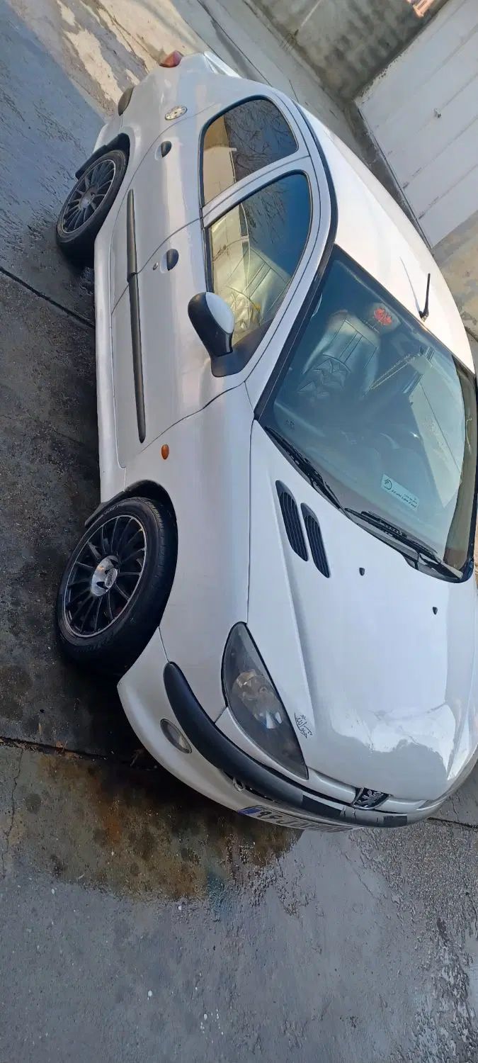 پژو ۲۰۶ صندوق دار v8 - 1386