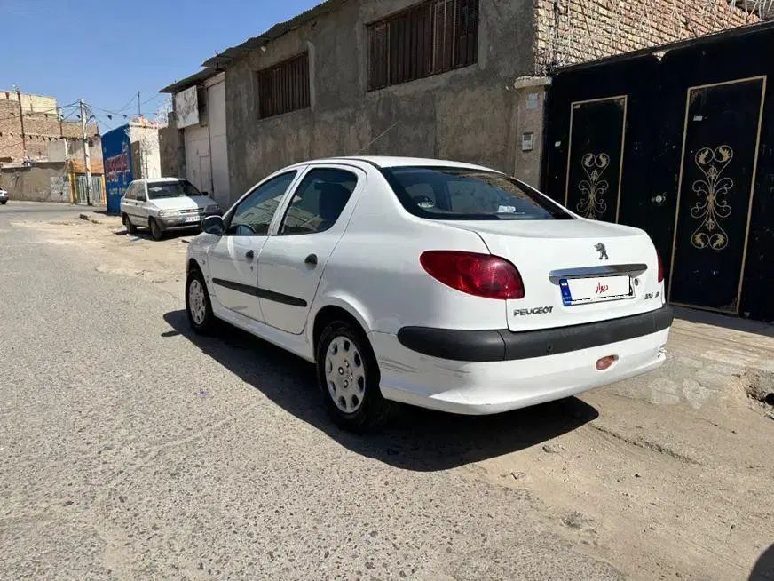 پژو ۲۰۶ صندوق دار v8 - 1393