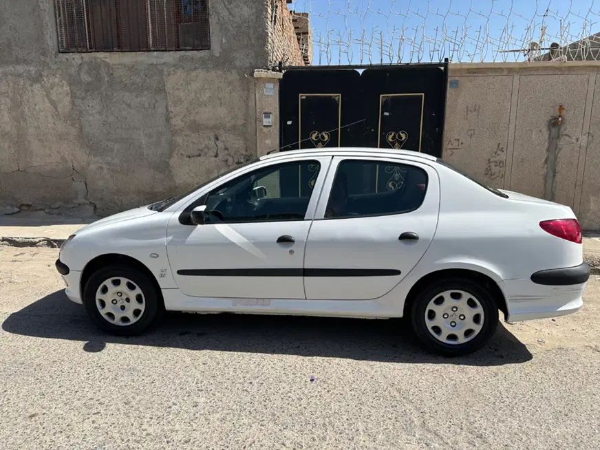 پژو ۲۰۶ صندوق دار v8 - 1393