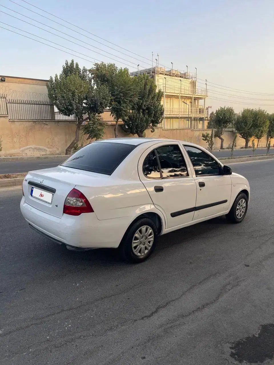 تیبا صندوق دار SX - 1392