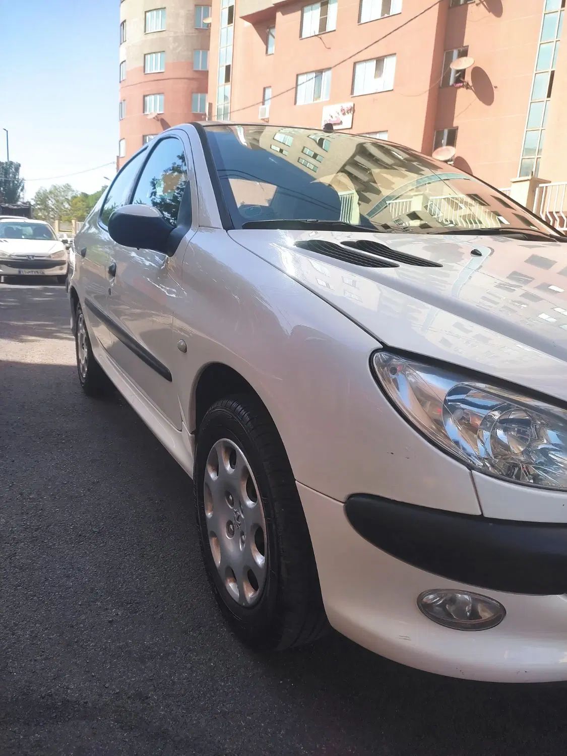 پژو ۲۰۶ صندوق دار v8 - 1394