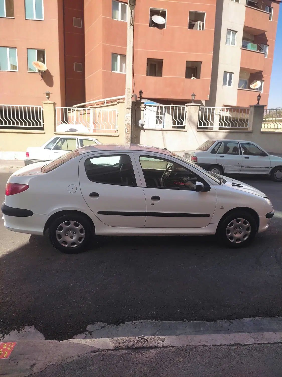 پژو ۲۰۶ صندوق دار v8 - 1394