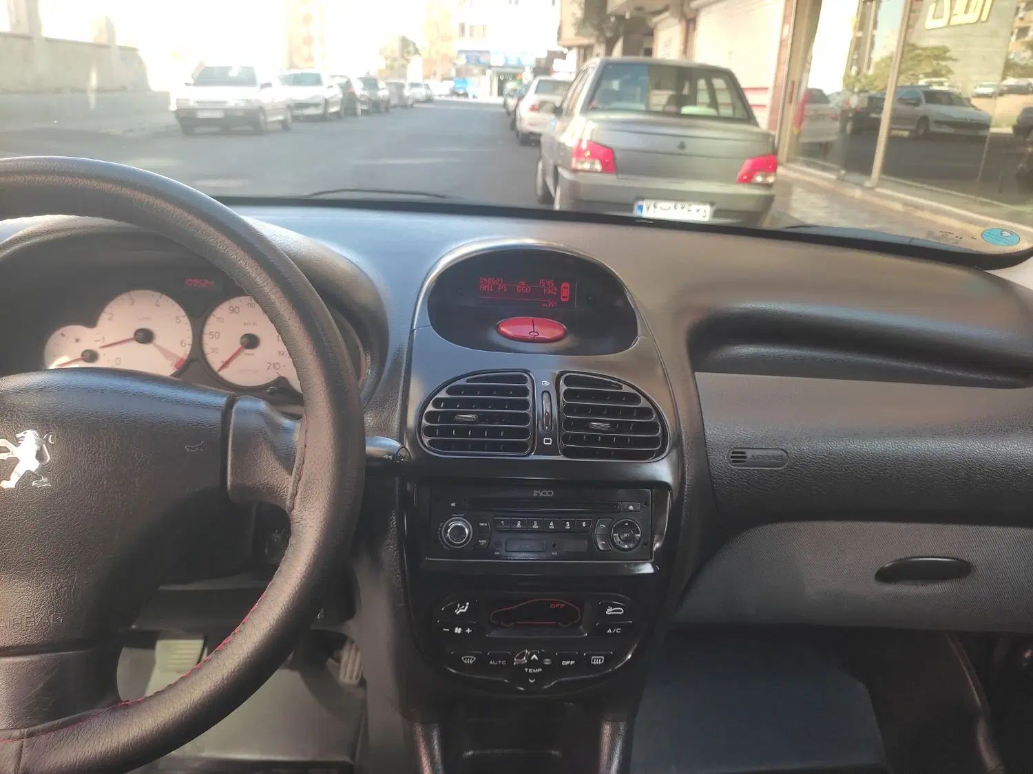 پژو ۲۰۶ صندوق دار v8 - 1394