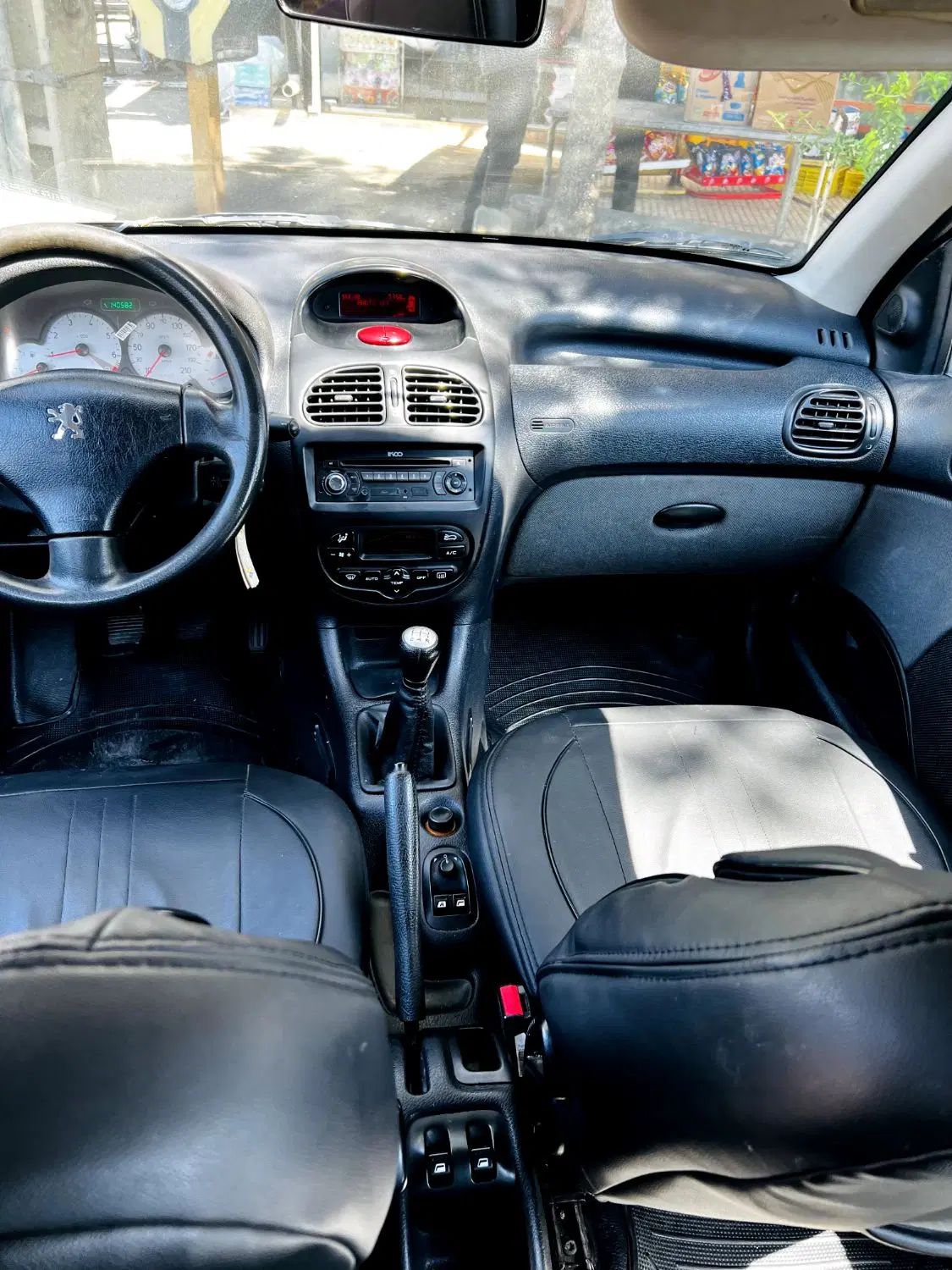 پژو ۲۰۶ صندوق دار v8 - 1395