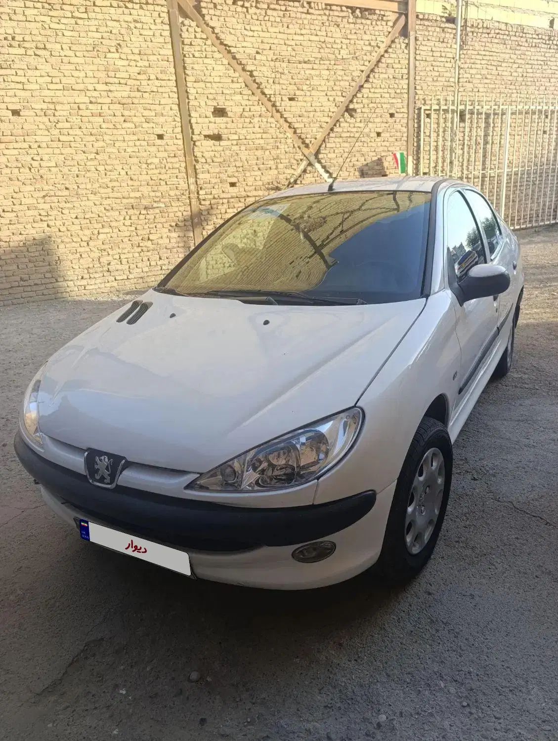 پژو ۲۰۶ صندوق دار v8 - 1391