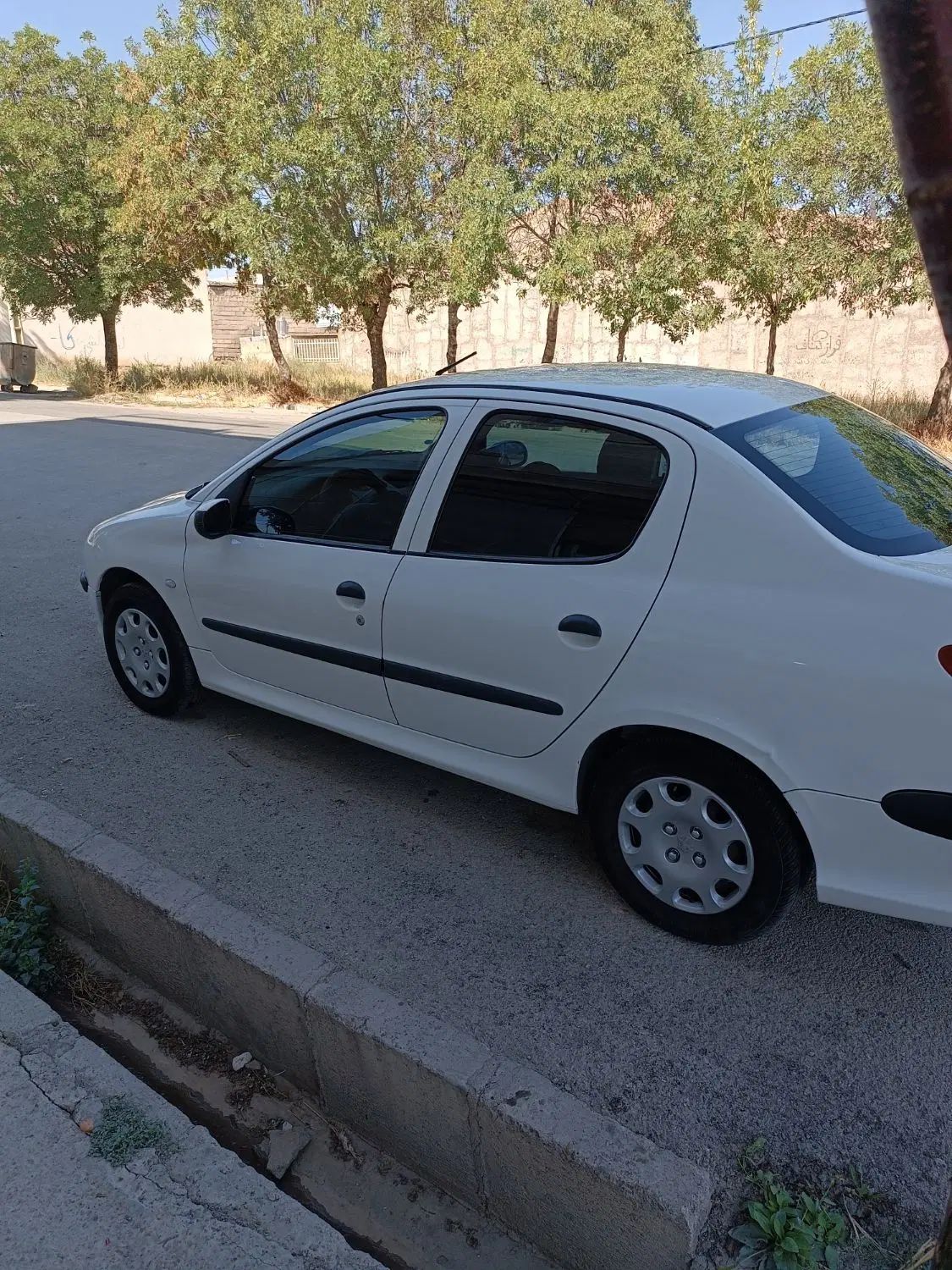 پژو ۲۰۶ صندوق دار v8 - 1392