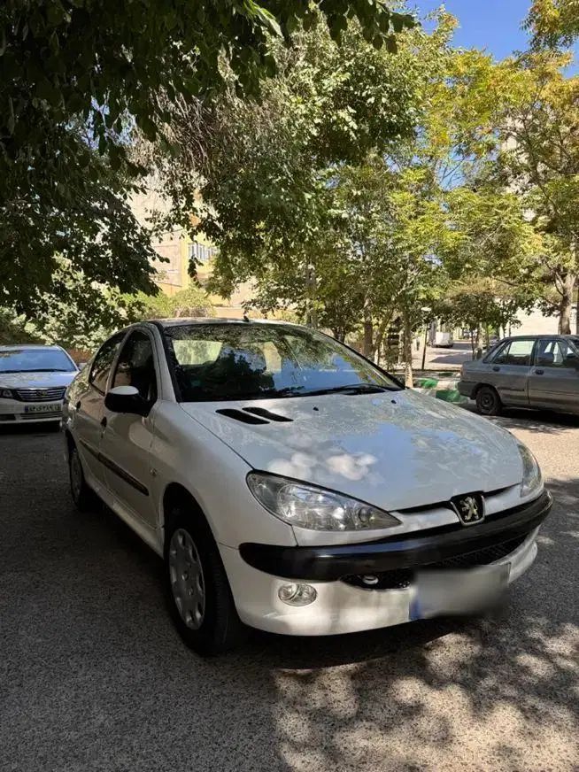 پژو ۲۰۶ صندوق دار v8 - 1392