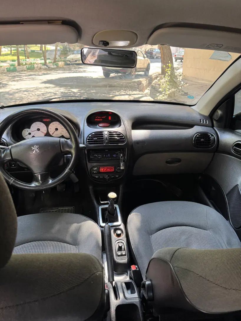 پژو ۲۰۶ صندوق دار v8 - 1392