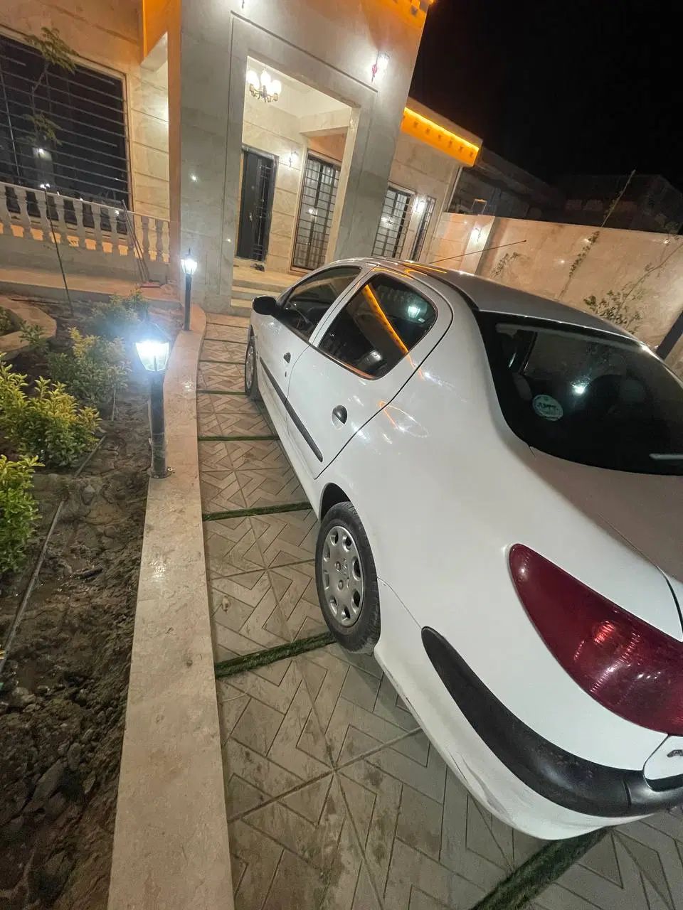 پژو ۲۰۶ صندوق دار v8 - 1387
