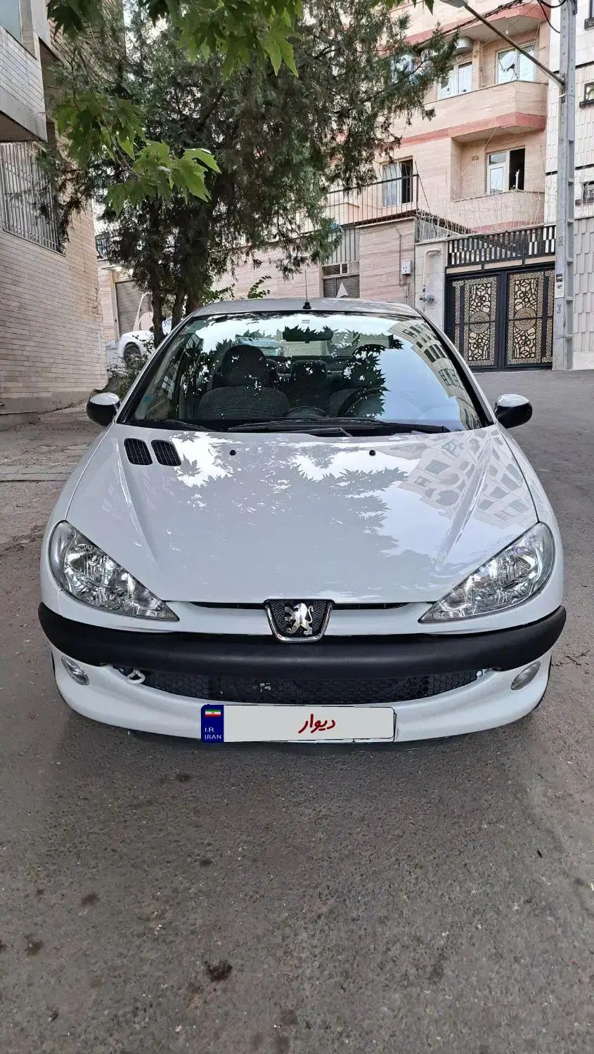 پژو ۲۰۶ صندوق دار v8 - 1396