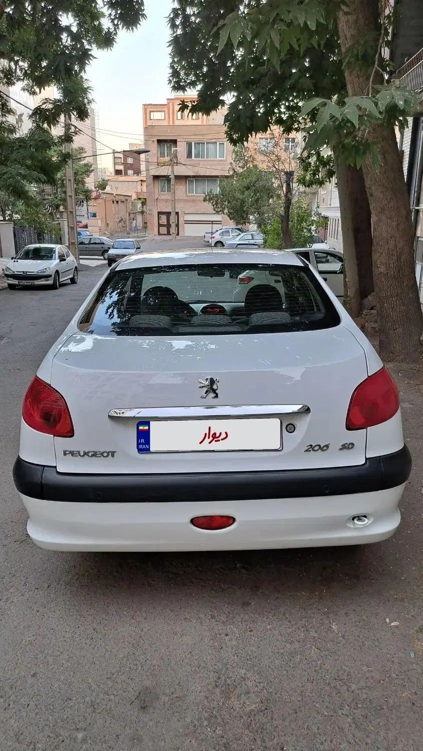 پژو ۲۰۶ صندوق دار v8 - 1396