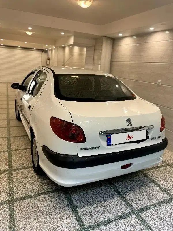 پژو ۲۰۶ صندوق دار v8 - 1395
