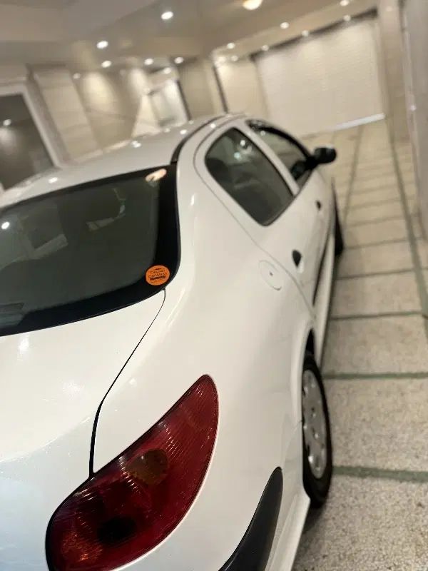 پژو ۲۰۶ صندوق دار v8 - 1395