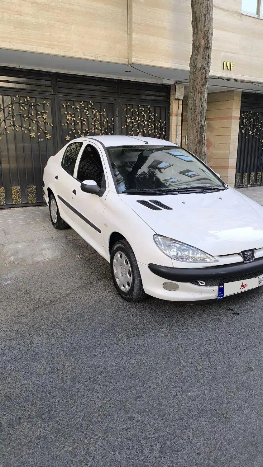 پژو ۲۰۶ صندوق دار v8 - 1393