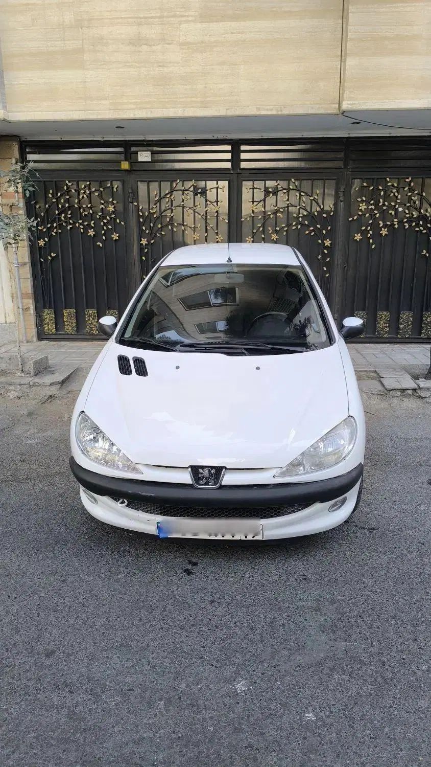 پژو ۲۰۶ صندوق دار v8 - 1393