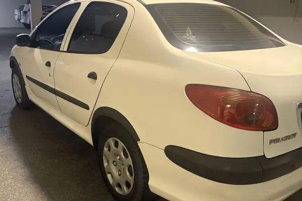 پژو ۲۰۶ صندوق دار v8 - 1393