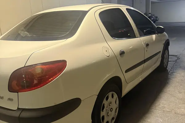 پژو ۲۰۶ صندوق دار v8 - 1393