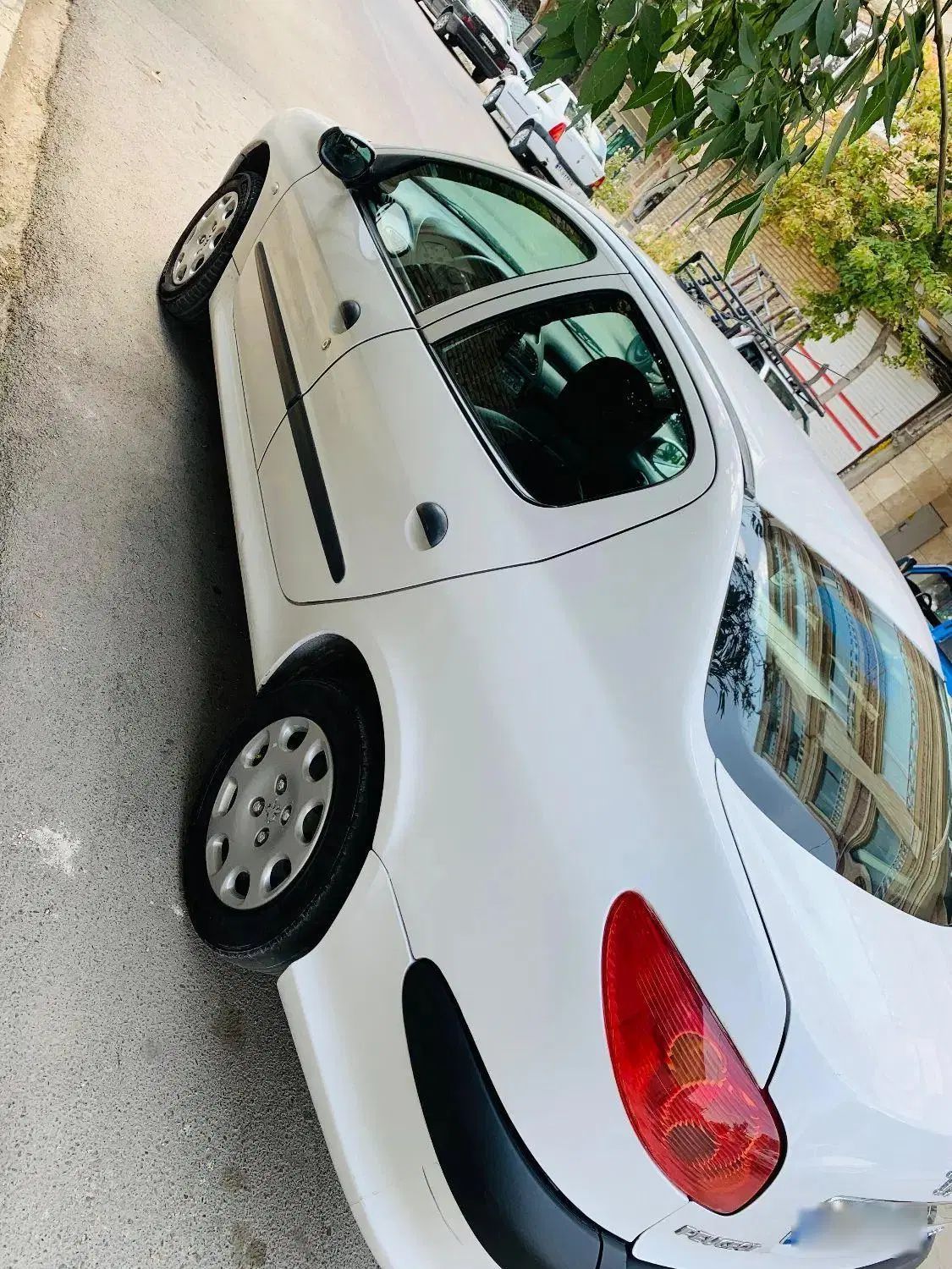 پژو ۲۰۶ صندوق دار v8 - 1390