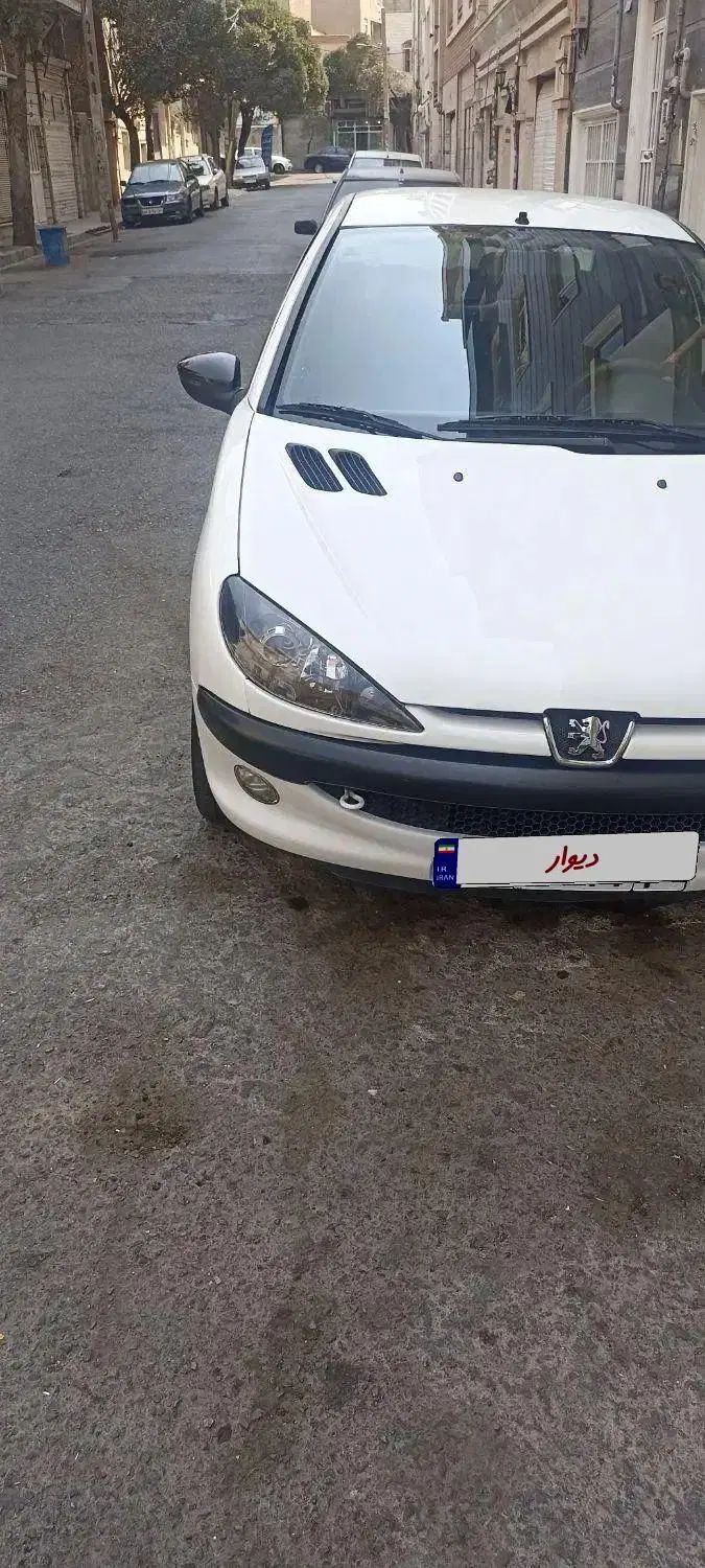 پژو ۲۰۶ صندوق دار v8 - 1400