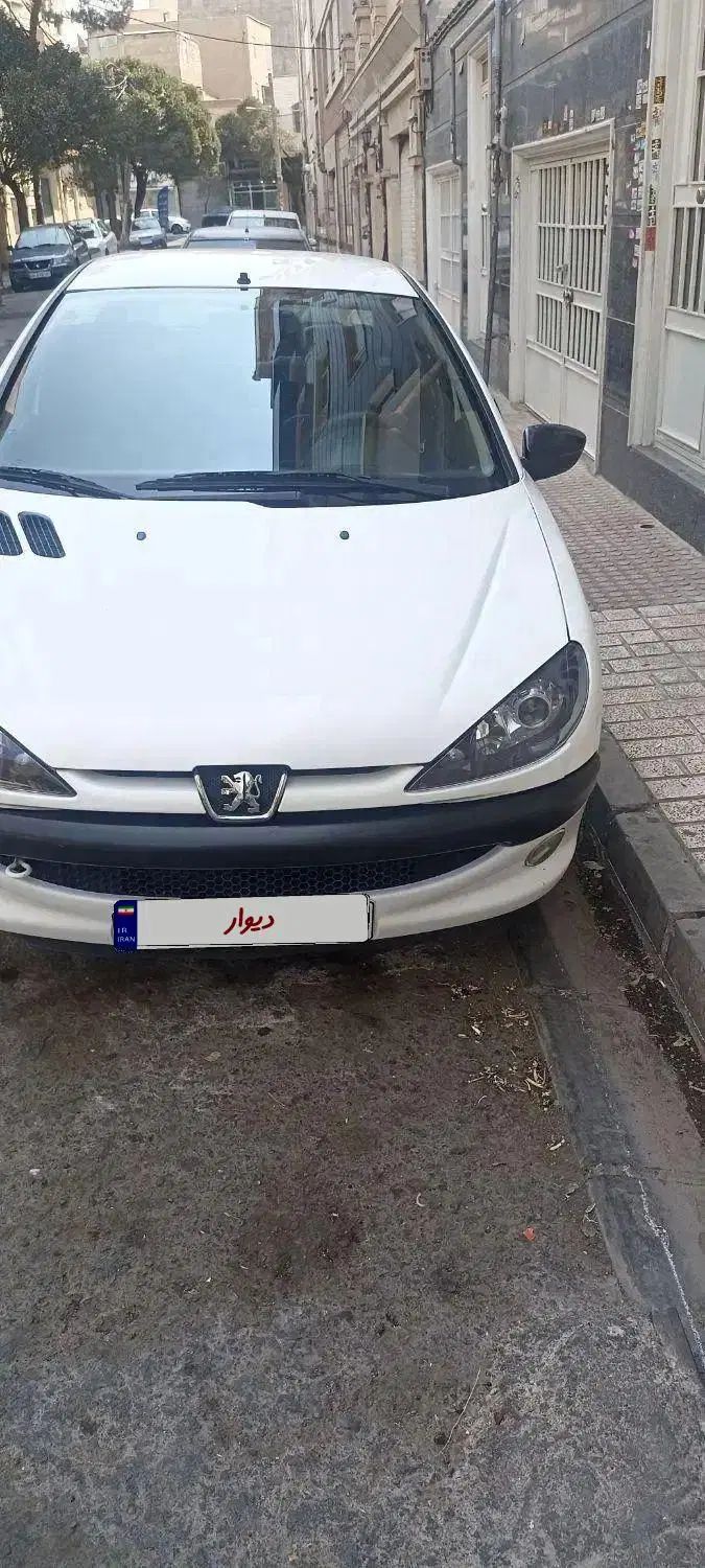 پژو ۲۰۶ صندوق دار v8 - 1400