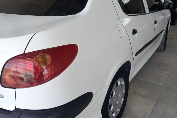 پژو ۲۰۶ صندوق دار v8 - 1394