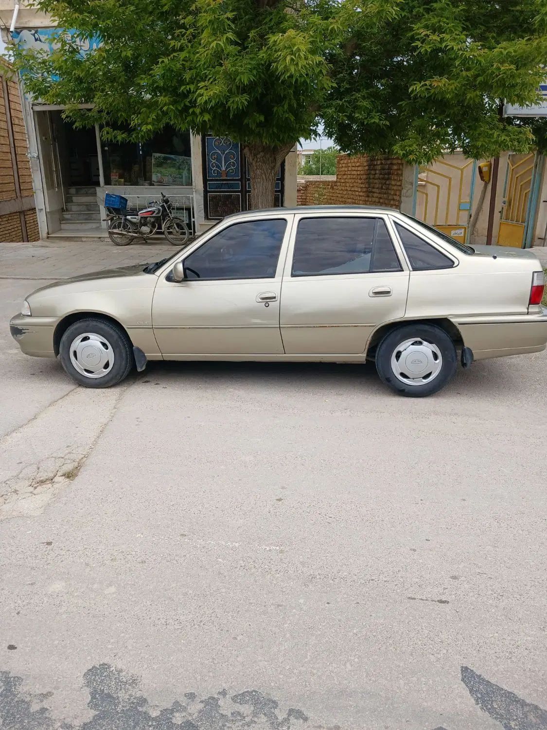 دوو سیلو سدان - 1380