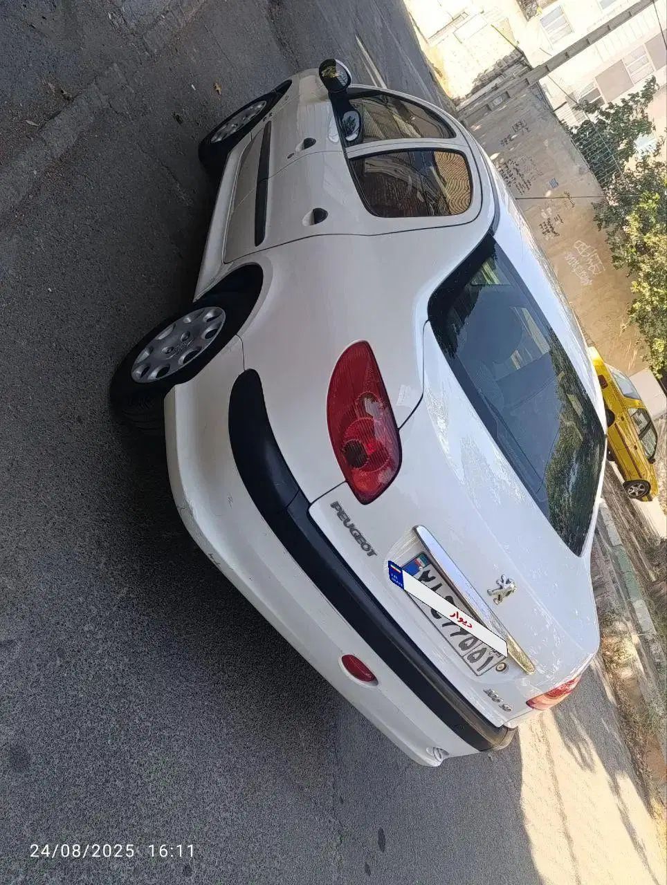 پژو ۲۰۶ صندوق دار v8 - 1395
