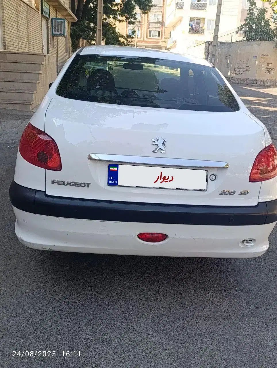 پژو ۲۰۶ صندوق دار v8 - 1395