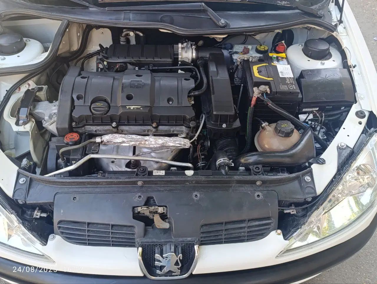 پژو ۲۰۶ صندوق دار v8 - 1395